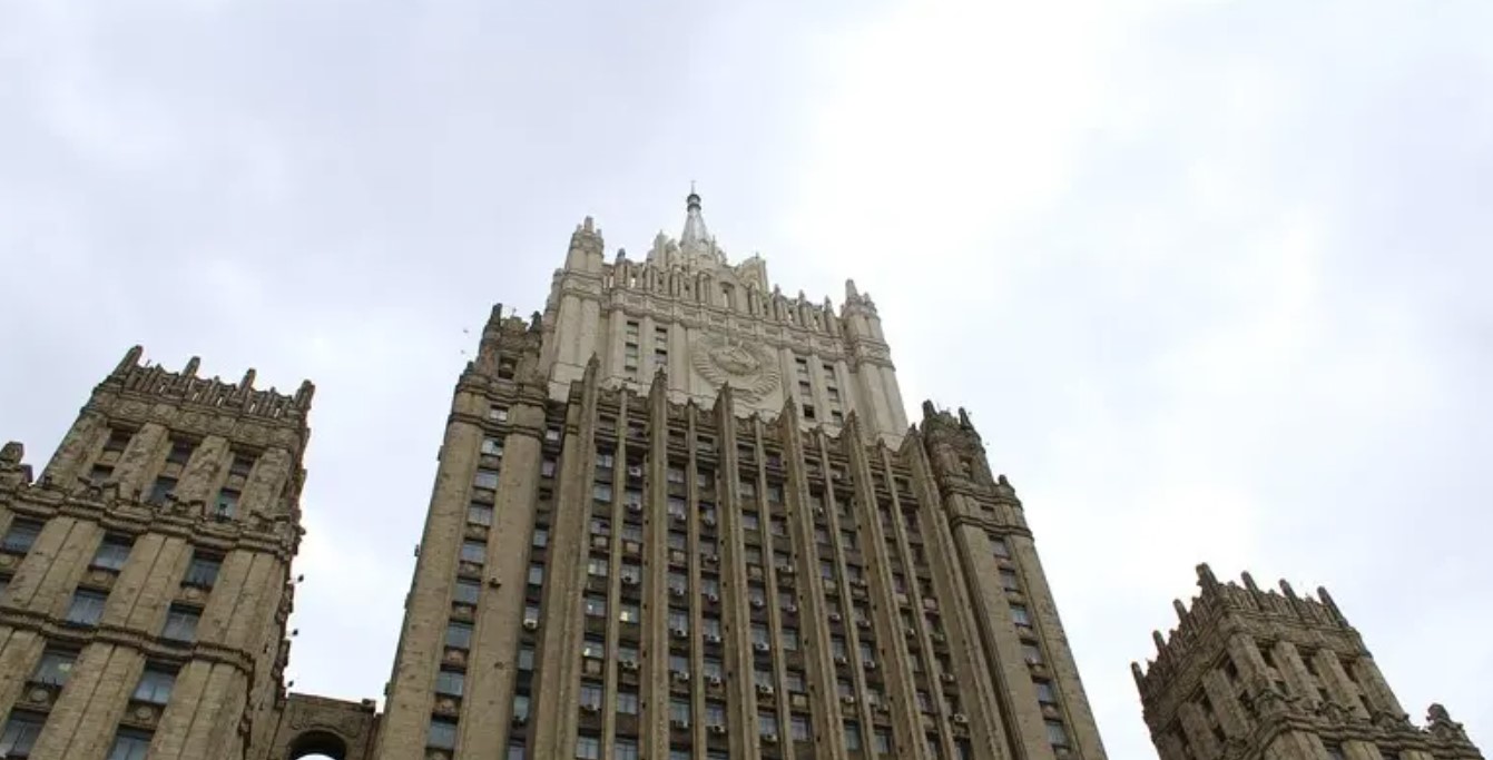 У МЗС РФ запропонували ввести в Україні зовнішнє керування для дипломатичного врегулювання війни У МЗС РФ запропонували ввести в Україні зовнішнє керування для дипломатичного врегулювання війни